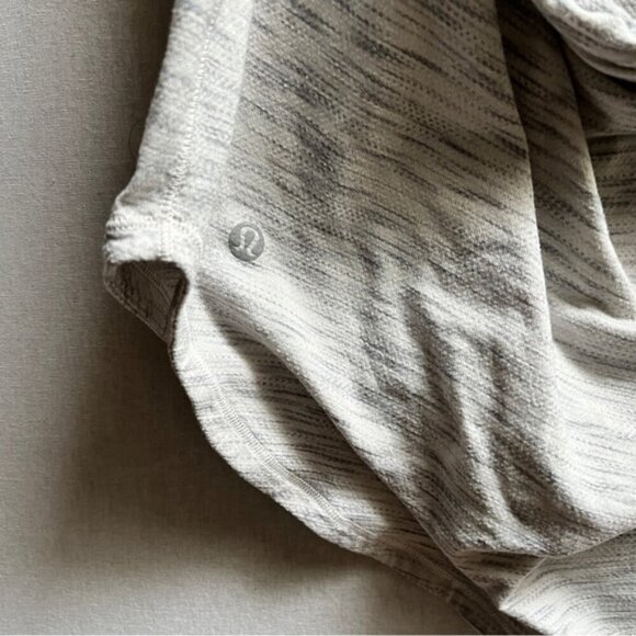 Lululemon Free To Be Serene Medium Support Tank 2 In 1 tank and sports bra Sz 4 - Picture 5 of 9